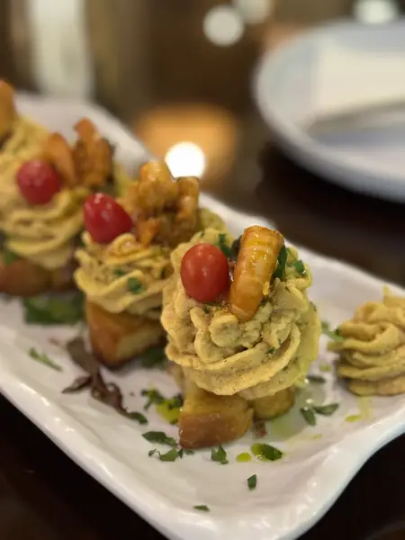  Avlos Cafe Restaurant