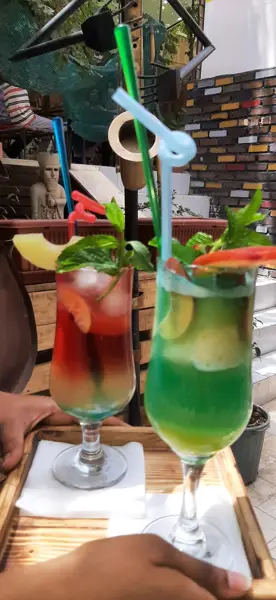  Cafe Moon