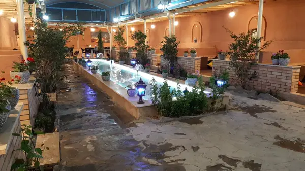  cafe resturant reyhoon