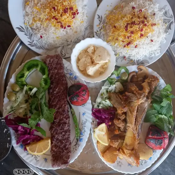  مجتمع و رستوران بین راهی آنا ستاره
