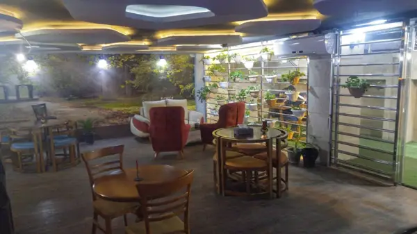  Cafe Plus