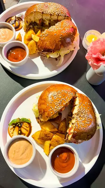 Peony cafe
