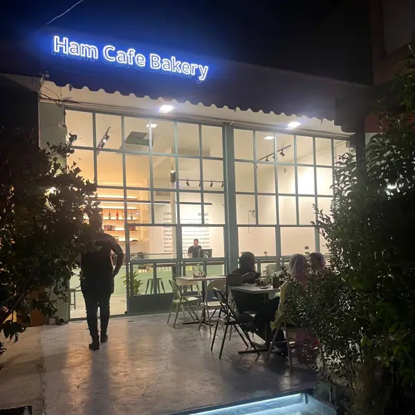 Ham cafe bakery