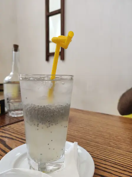  Cafe Kargah kashan کافه کارگاه