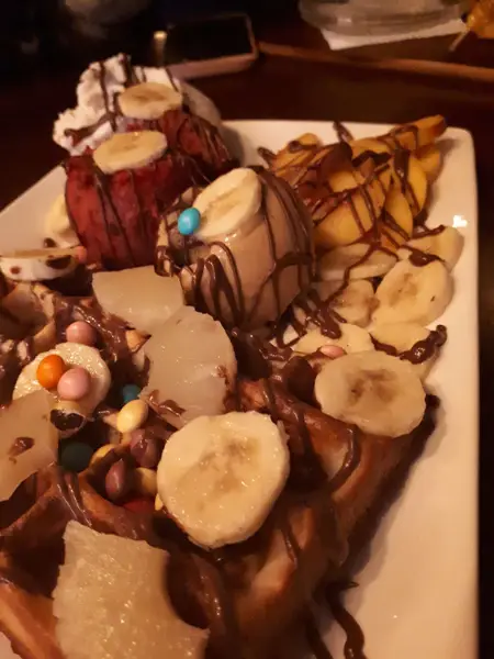  Azhman Cafe کافه آژمان