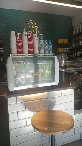  loutra cafe