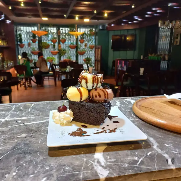  Hatef Café & Bakery