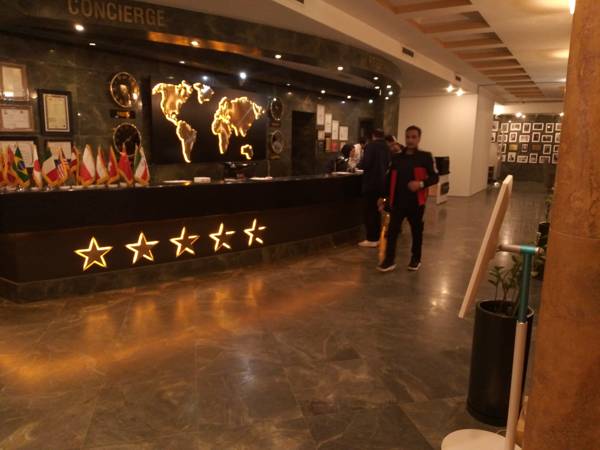  نئون کلاب هتل چمران