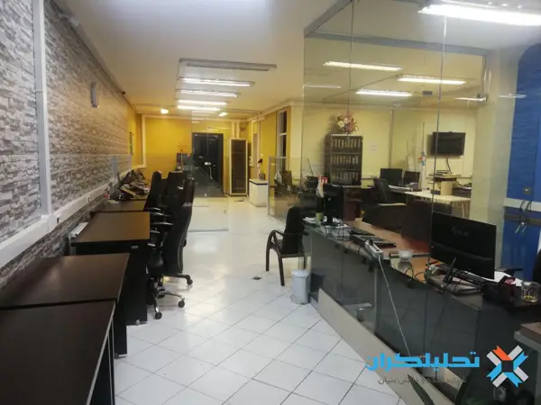 میز و صندلی اشتراکی