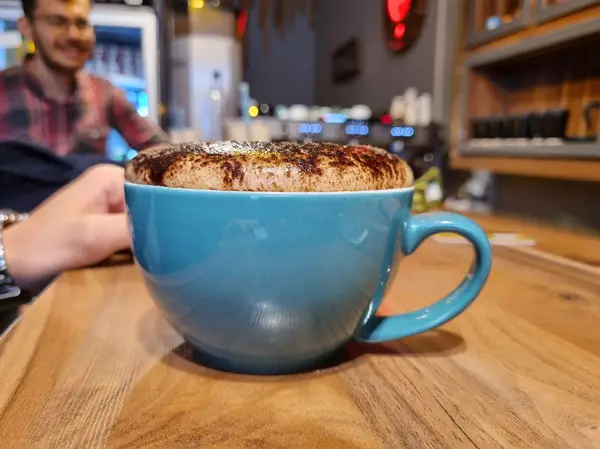  Cafe Kambiz
