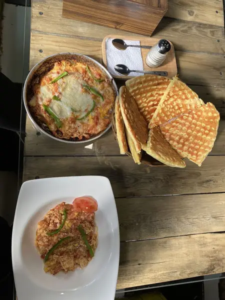  We Café