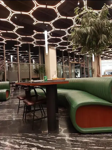 فودکورت همیلا سنتر