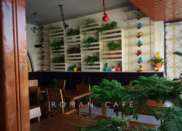 Café Roman / کافه رمان