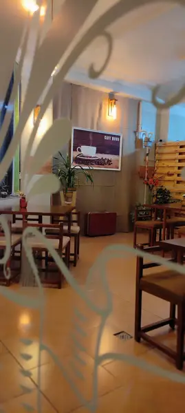  Cafe Wood/کافه وود