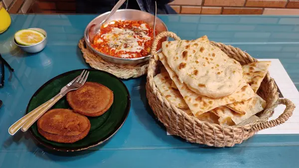  کافه نیمکت