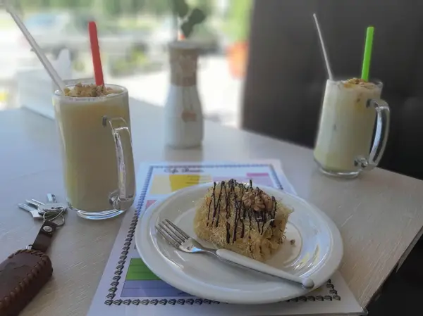  Coffe brown