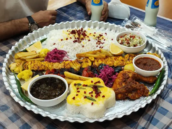  کافه رستوران و فست فود لارین