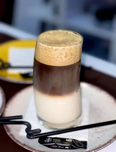  کافه حامی hami cafe