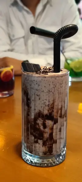  كافه-بار ژوزک پاسداران