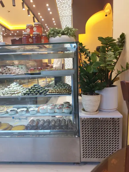 Pakan Baklava Cafe (کافه باقلوای پاکان)