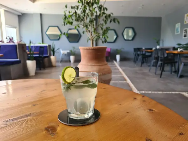  Cafe & lounge la bonte
