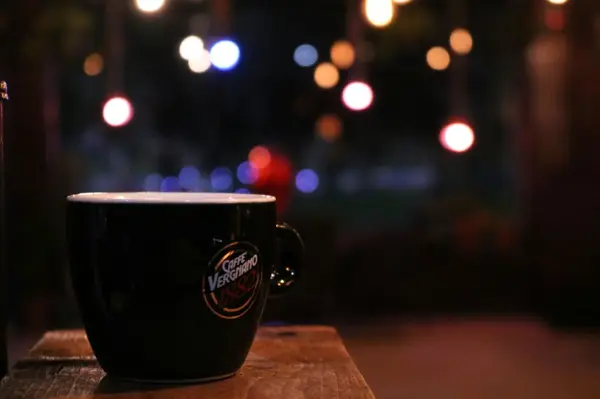  Bamdad Café