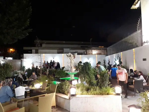 کافه رستوران اسپیناس