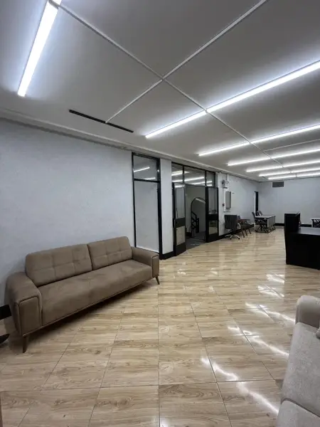 فضای کار اشتراکی جوان