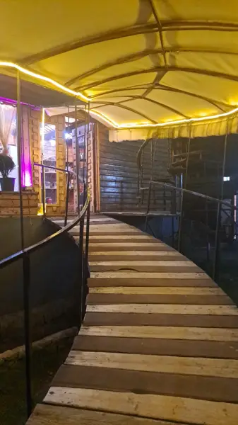 رستوران آناشیپ