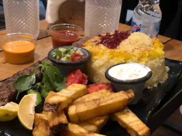  Aramesh Cafe & Restaurant