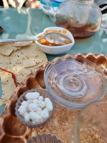  کافه سنتی بهارنارنج