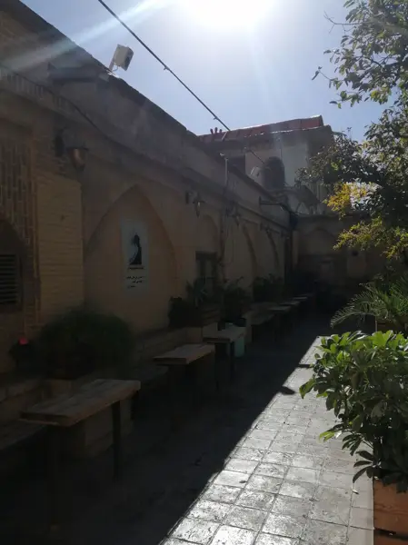  کافه سنتی باغ ارم