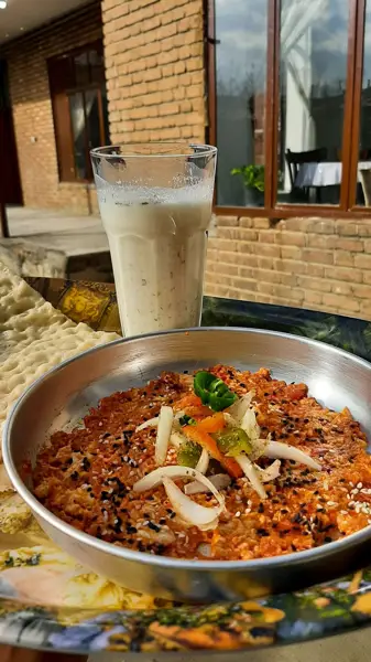  کافه‌ماڵی تاریک و ڕوون