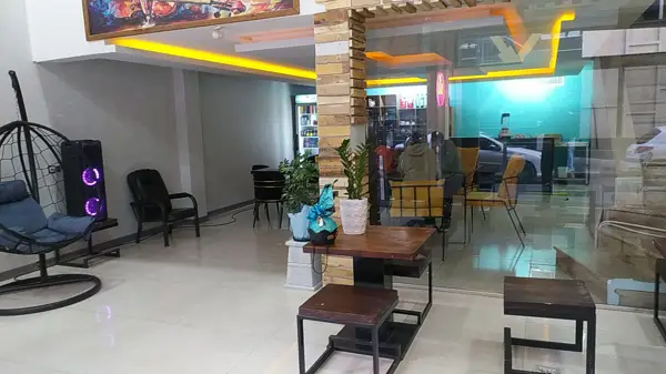 کافه مان ، Maan Cafe'