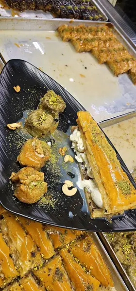  کافه باقلوا علی کیپا