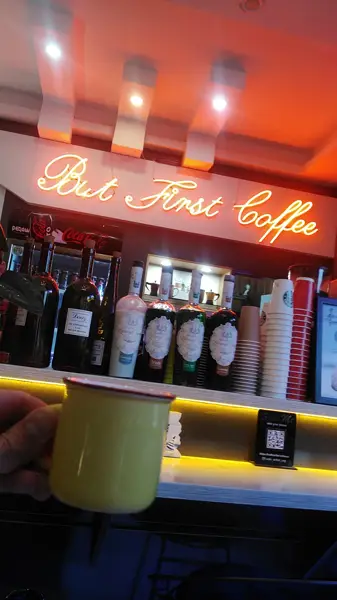  Artist cafe