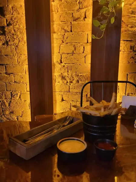  کافه سرای ارغوان