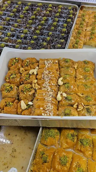  کافه باقلوا علی کیپا