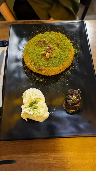  باقلوا تک سین شعبه ملاصدرا شیراز شمالی