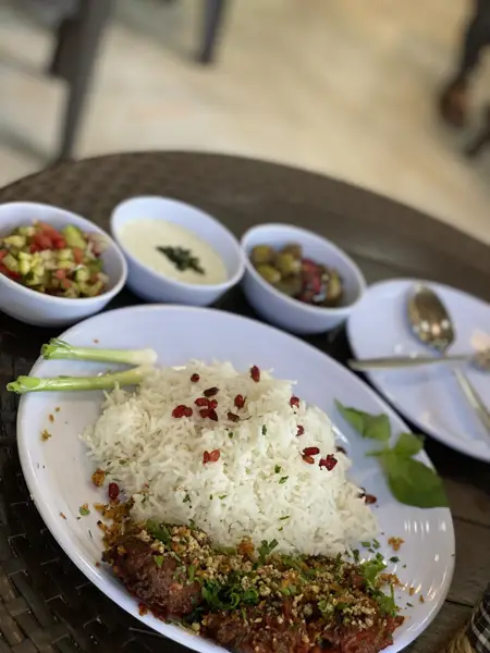  کافه رستوران مطبخ