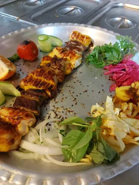  Hamishegi Restaurant Garden