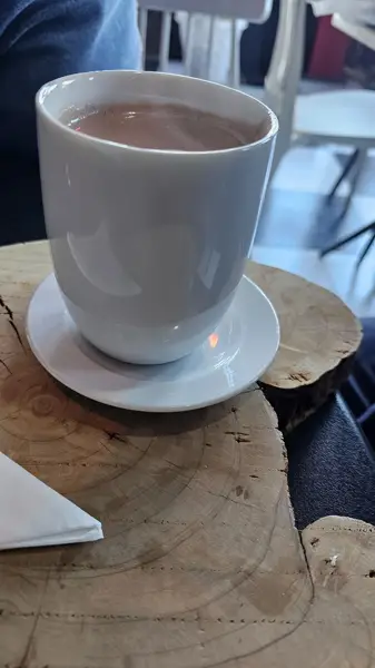  کافی‌شاپ اهورا