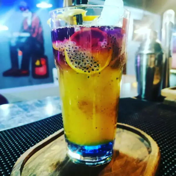  کافه ژیکان
