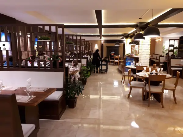 رستوران ژوانى