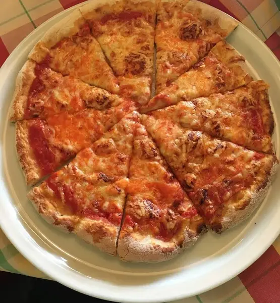 پیتزا مانلی