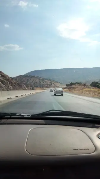  خرم آباد خیابان ساحلی مطهری نرسیده به پل انقلاب نبش کوچه پرستو دو