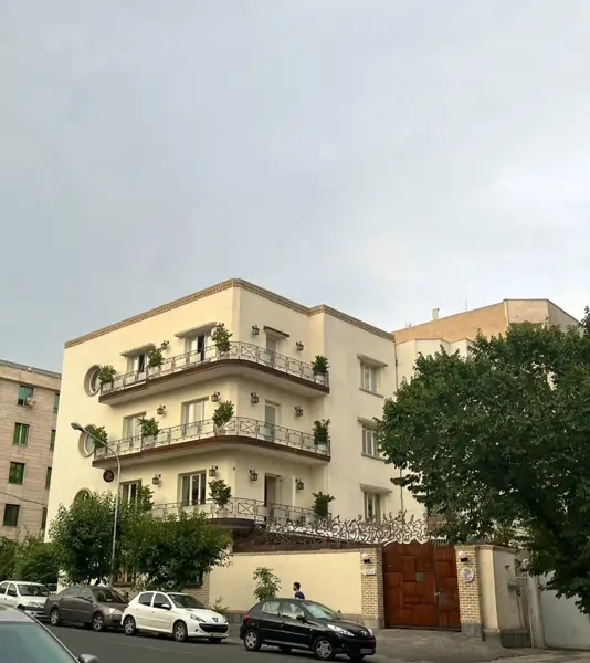  کافه کتاب کامیلا