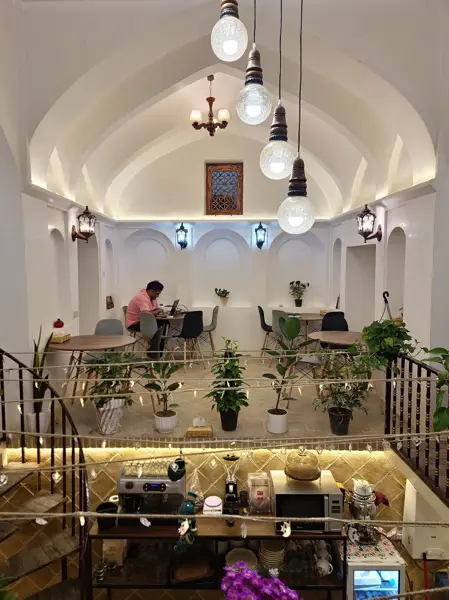 Cafe taghcheh کافه طاقچه