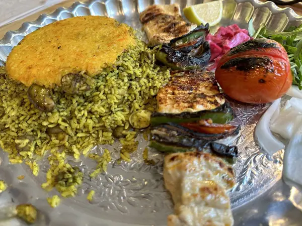  کافه رستوران مکعب