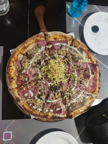  کافه و رستوران زوم